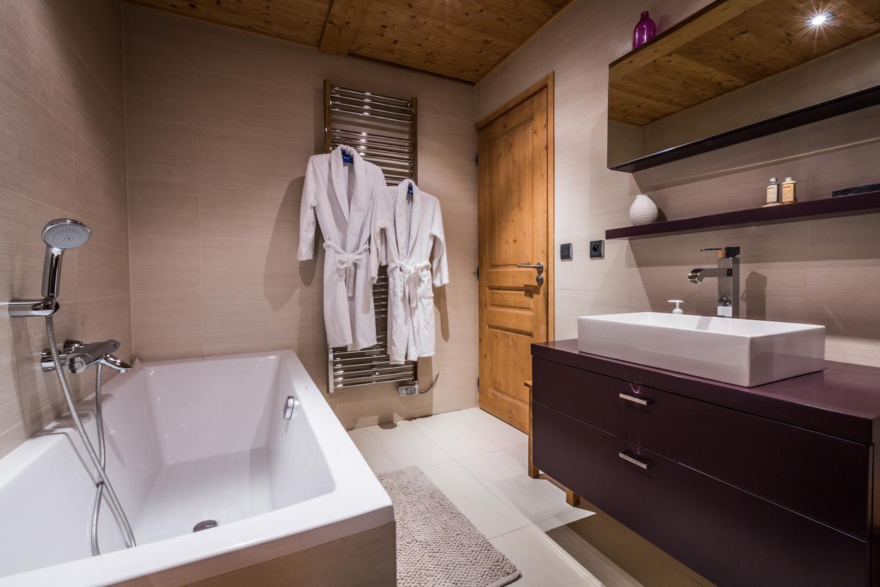 Apartment Au Bon Coin - Luxury Chamonix Hidden Haven, Mont Blanc View, Hot Tub And Garden 外观 照片