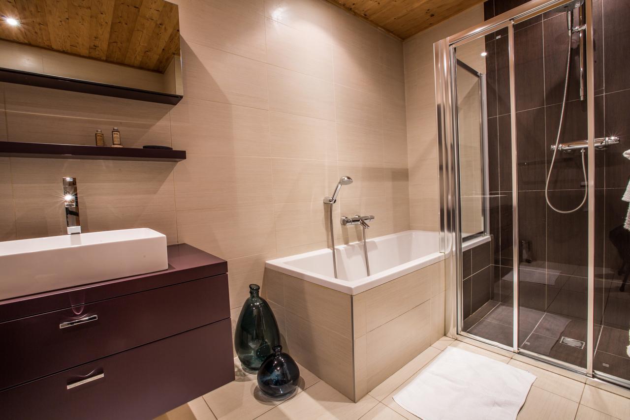 Apartment Au Bon Coin - Luxury Chamonix Hidden Haven, Mont Blanc View, Hot Tub And Garden 外观 照片