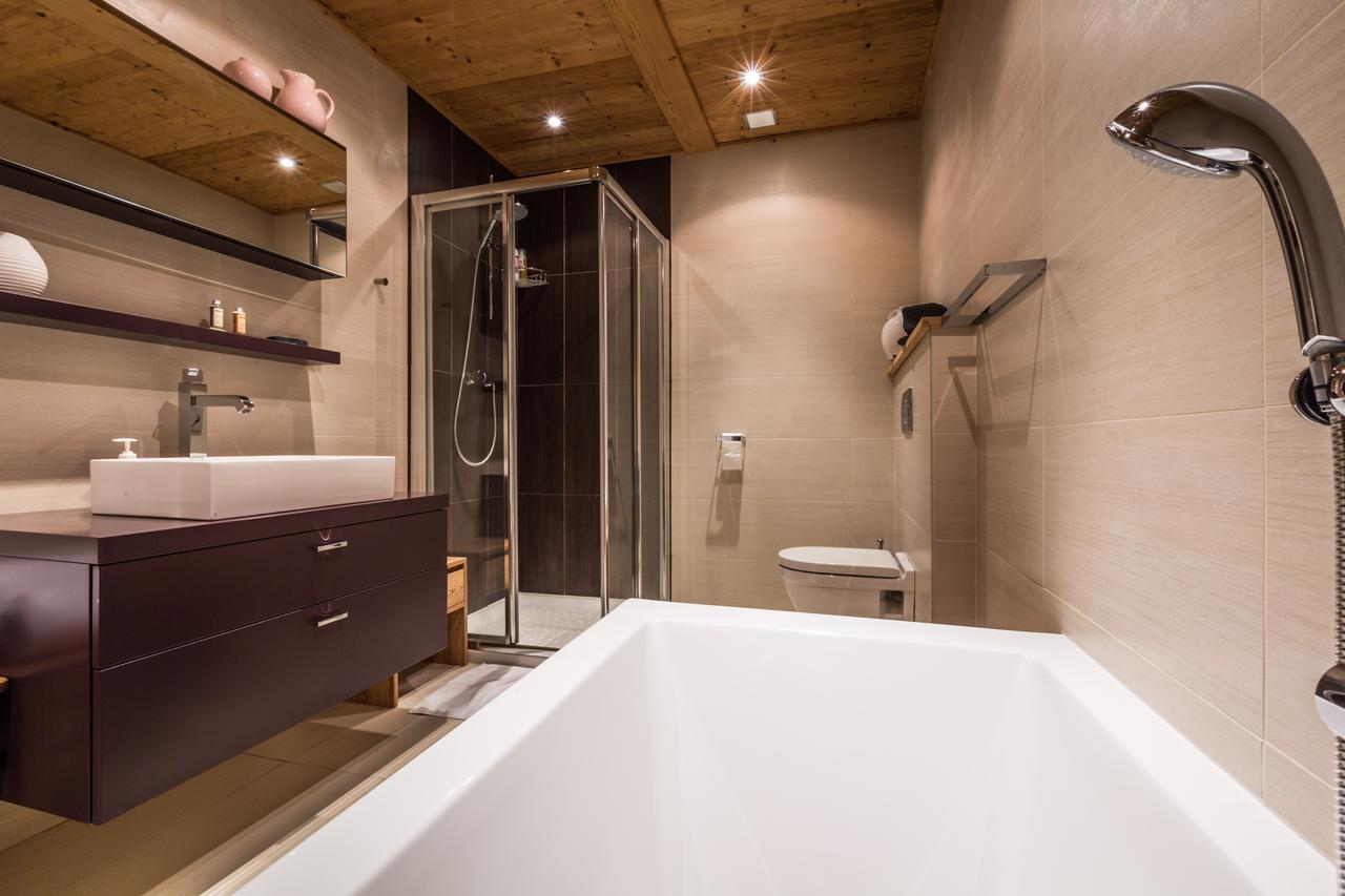 Apartment Au Bon Coin - Luxury Chamonix Hidden Haven, Mont Blanc View, Hot Tub And Garden 外观 照片